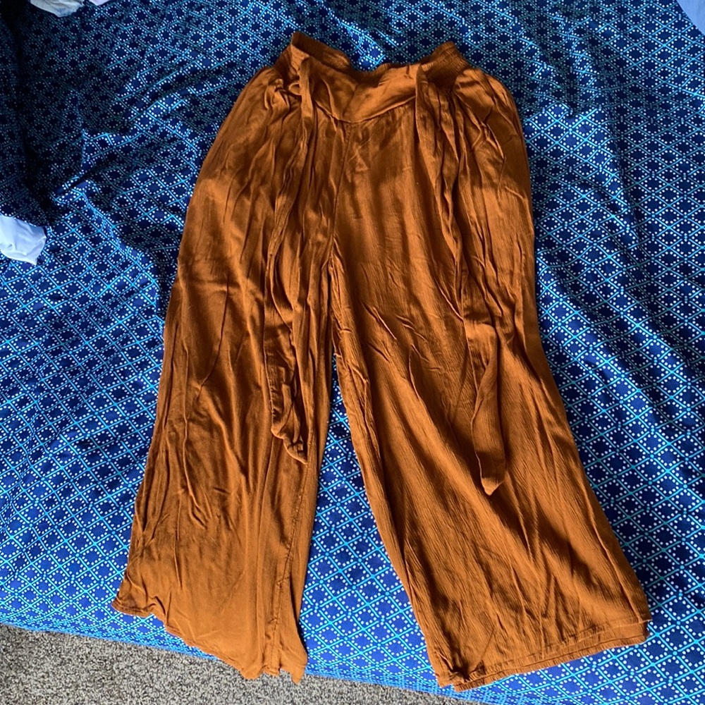 American Eagle Cropped pants